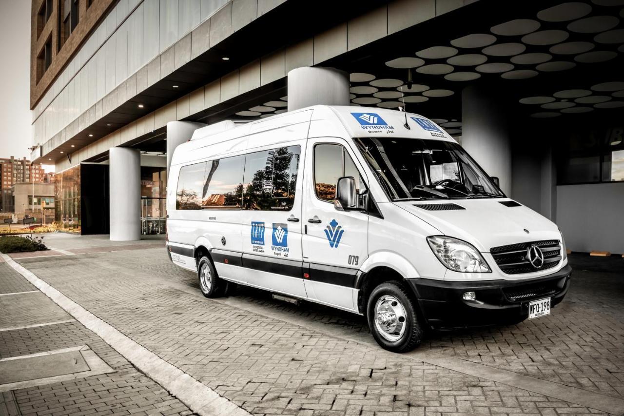 فندق Wyndham بوغوتا المظهر الخارجي الصورة Mercedes-Benz Sprinter