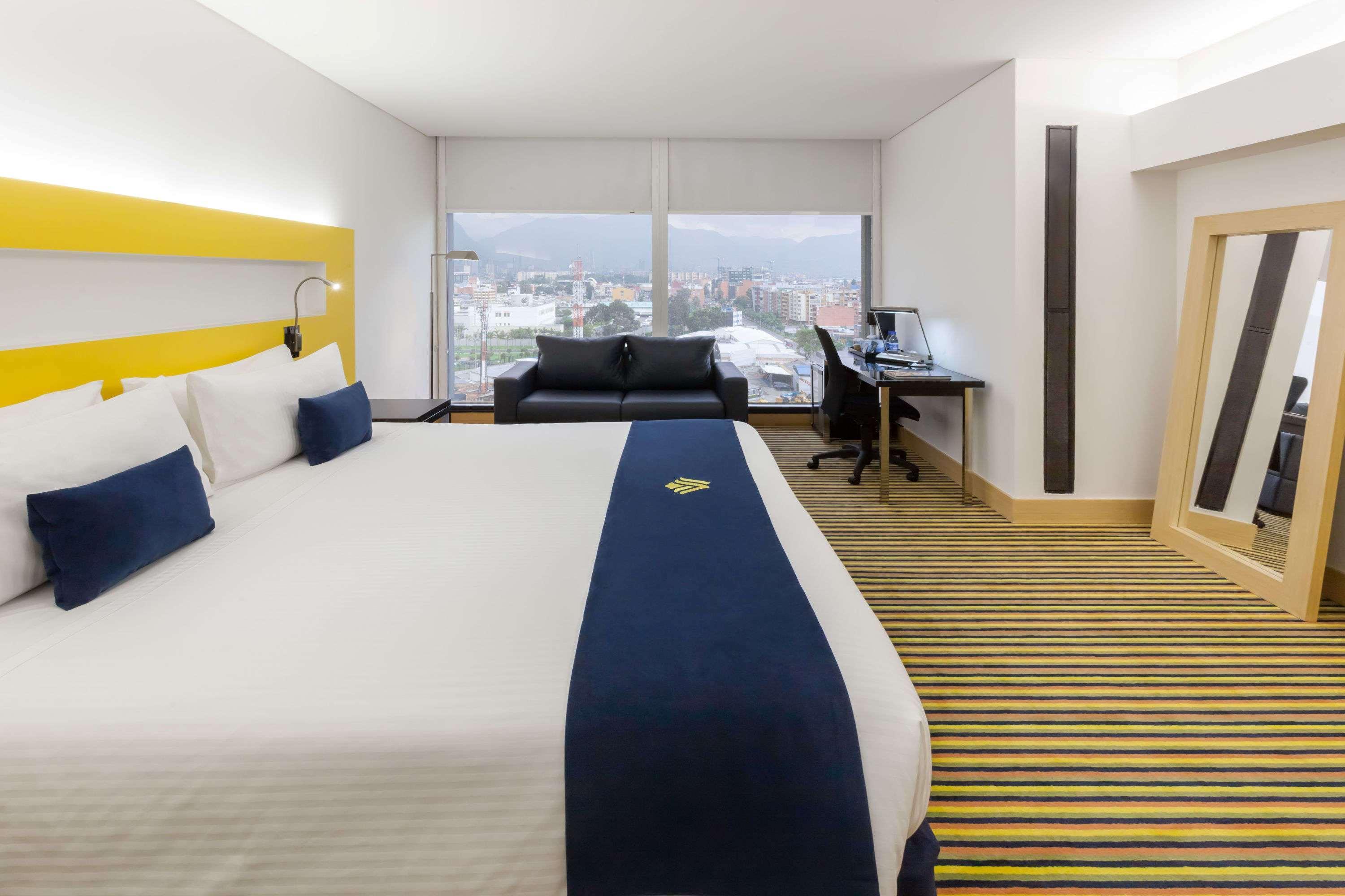 فندق Wyndham بوغوتا المظهر الخارجي الصورة A room at the hotel