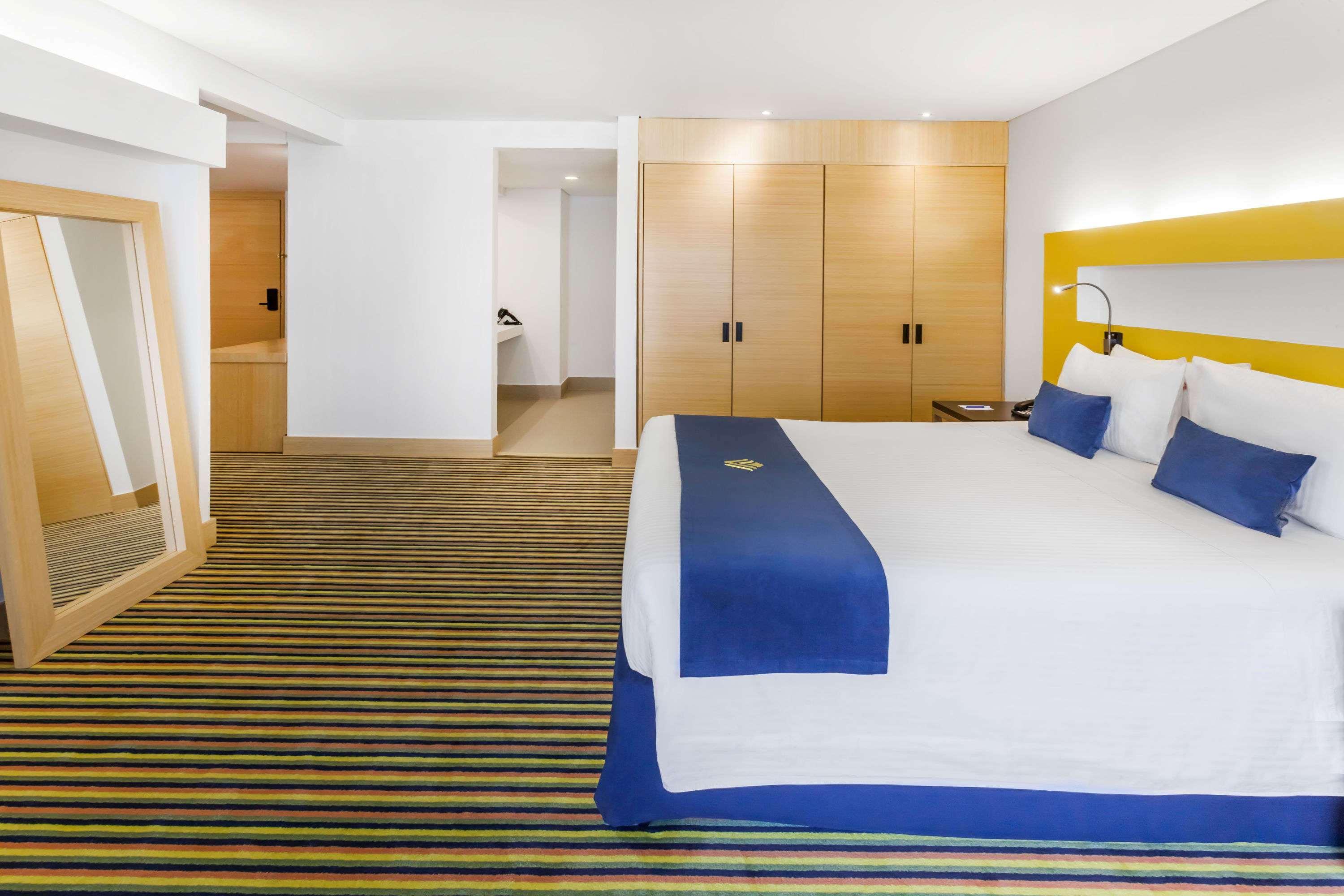 فندق Wyndham بوغوتا المظهر الخارجي الصورة A room at the hotel