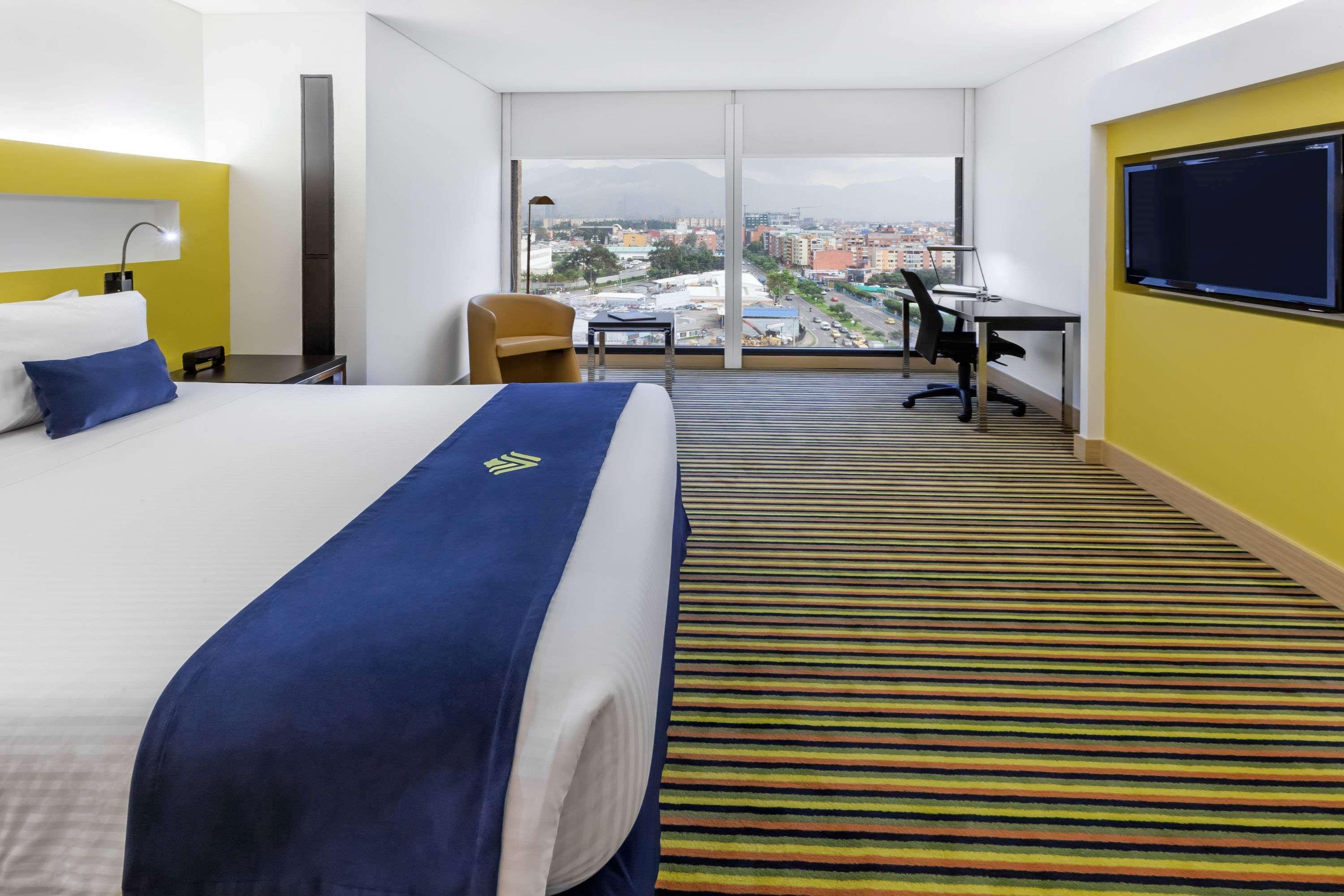 فندق Wyndham بوغوتا المظهر الخارجي الصورة A room at the hotel
