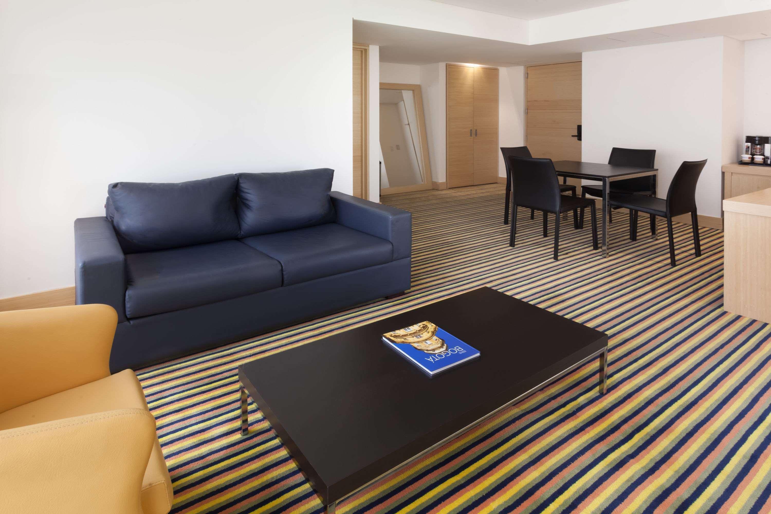 فندق Wyndham بوغوتا المظهر الخارجي الصورة A suite at the hotel