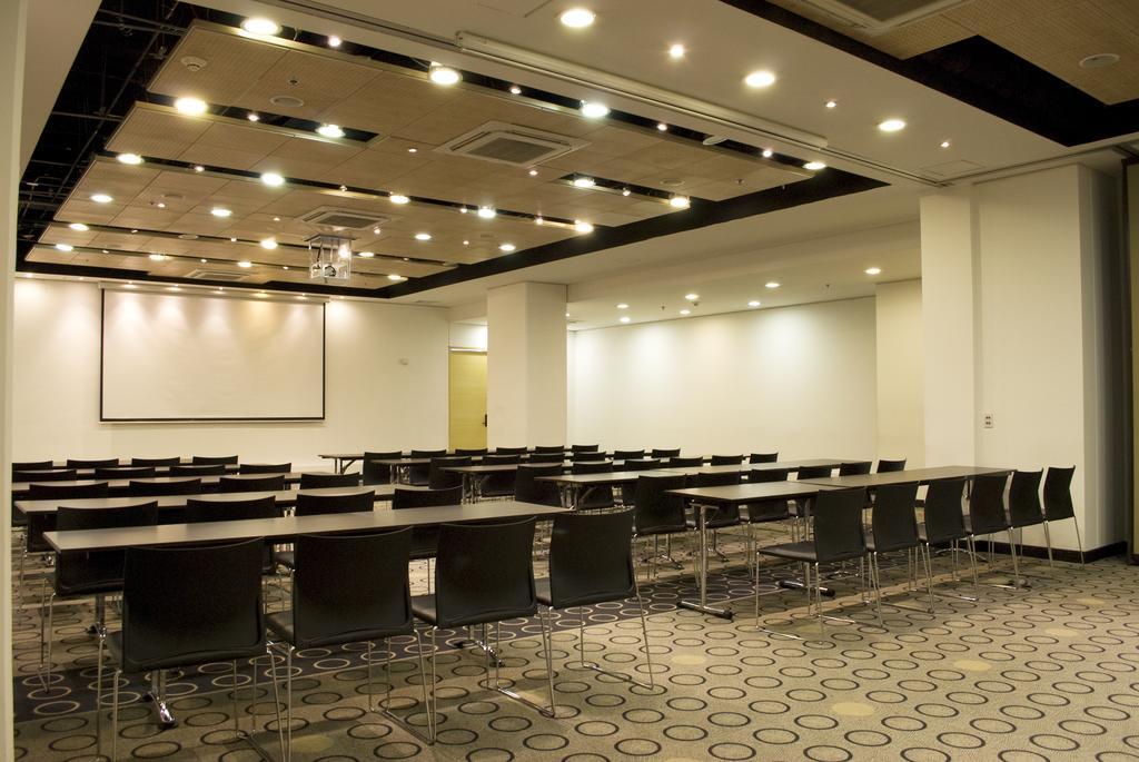فندق Wyndham بوغوتا المظهر الخارجي الصورة A typical meeting room