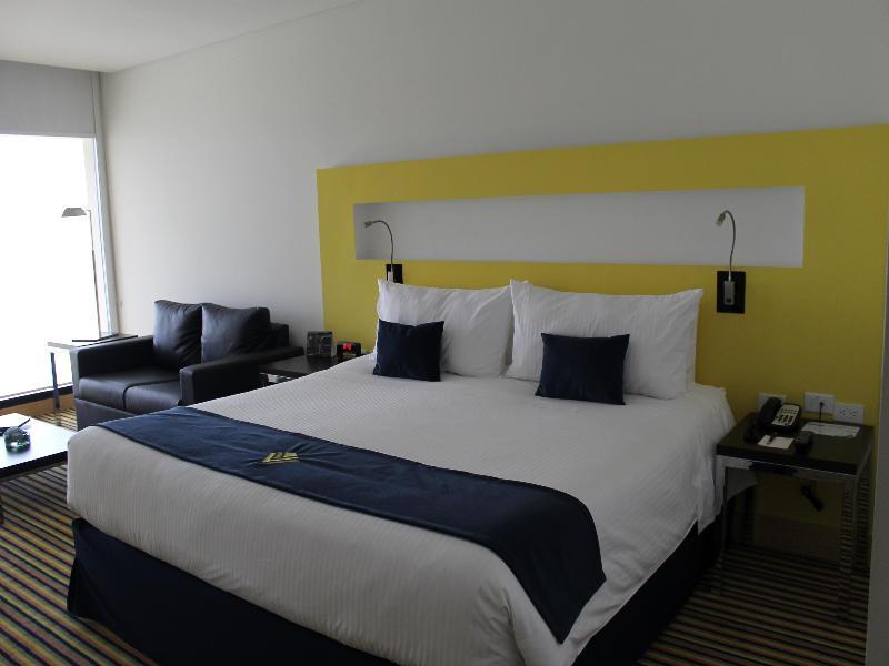 فندق Wyndham بوغوتا المظهر الخارجي الصورة A room at the hotel