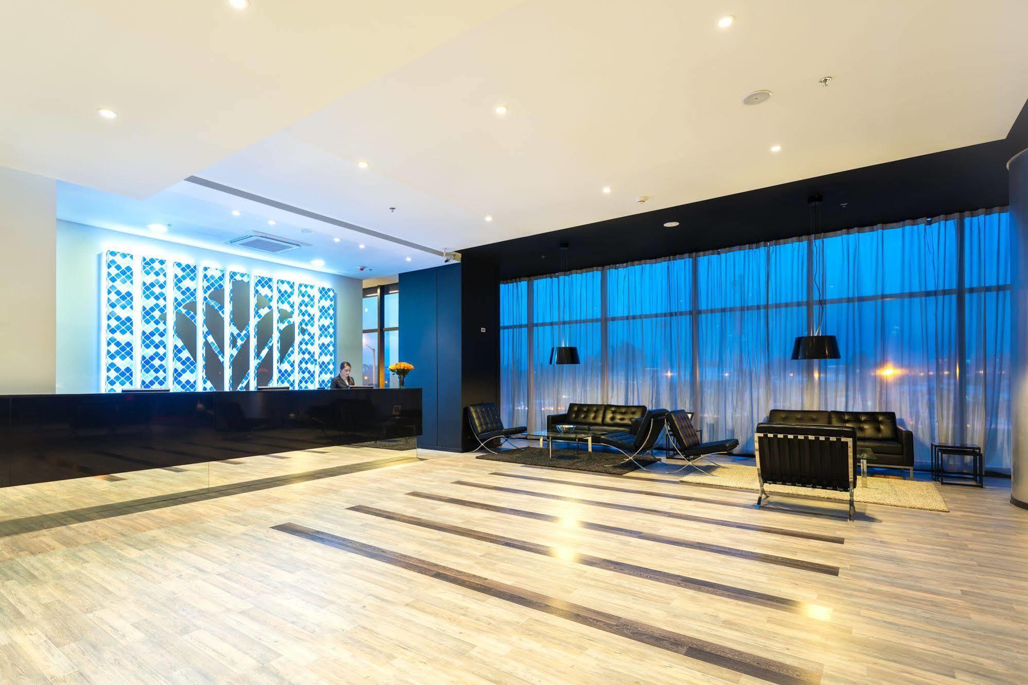 فندق Wyndham بوغوتا المظهر الخارجي الصورة Lobby